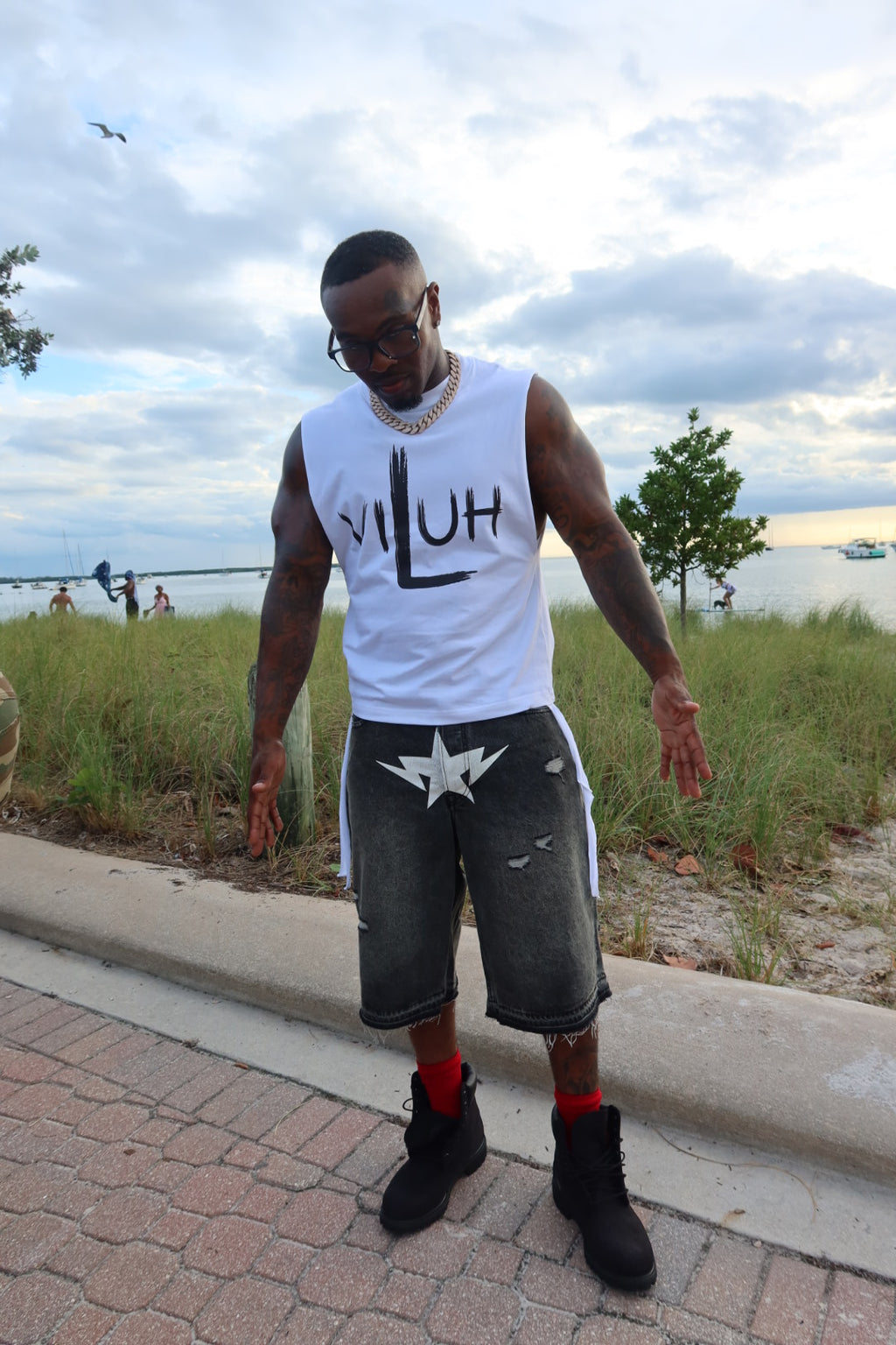 V Muscle Tee – Deep Cut Sleeveless Tank