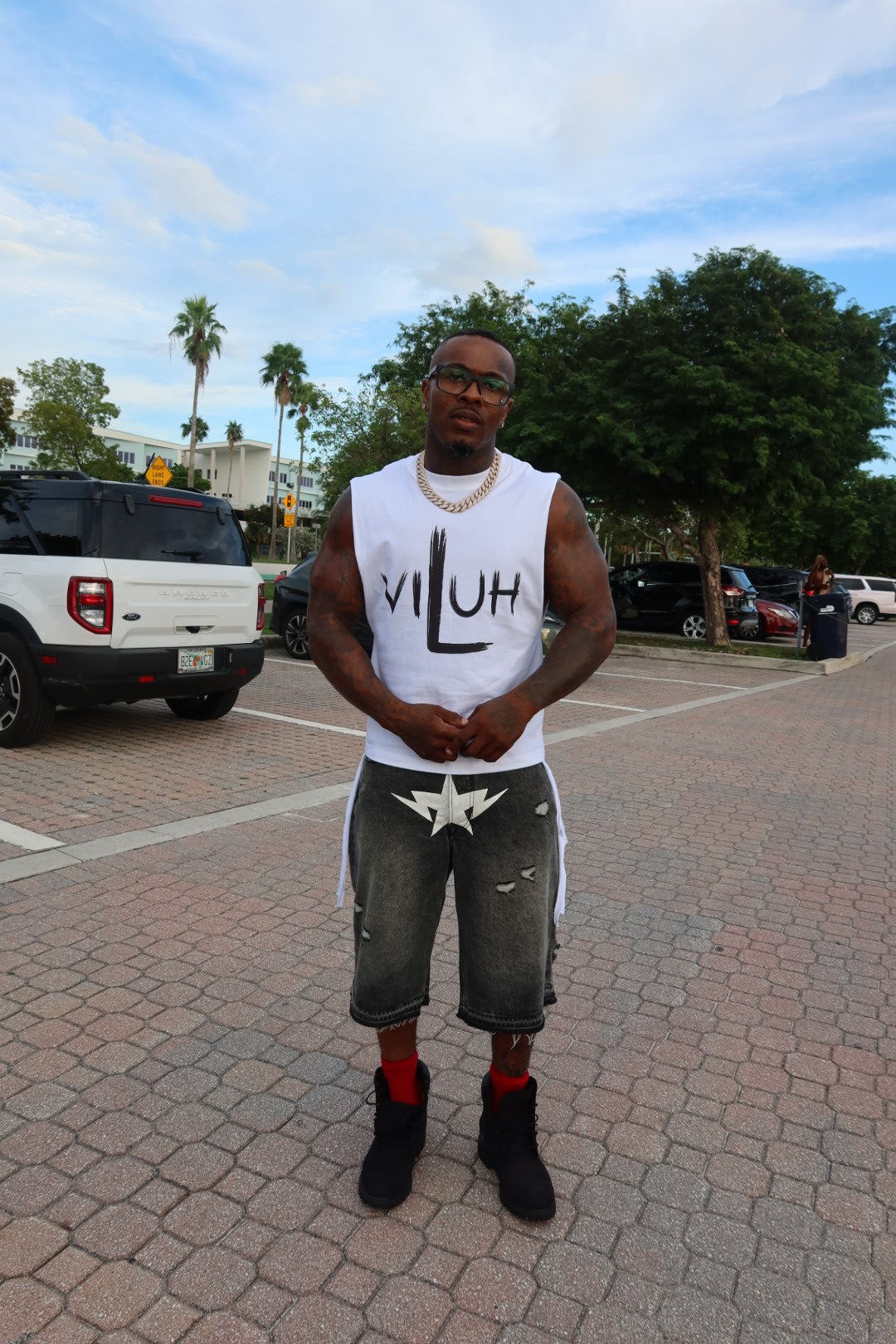 V Muscle Tee – Deep Cut Sleeveless Tank