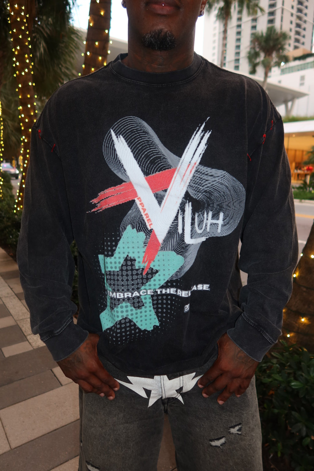 Viluh Pin Crewneck