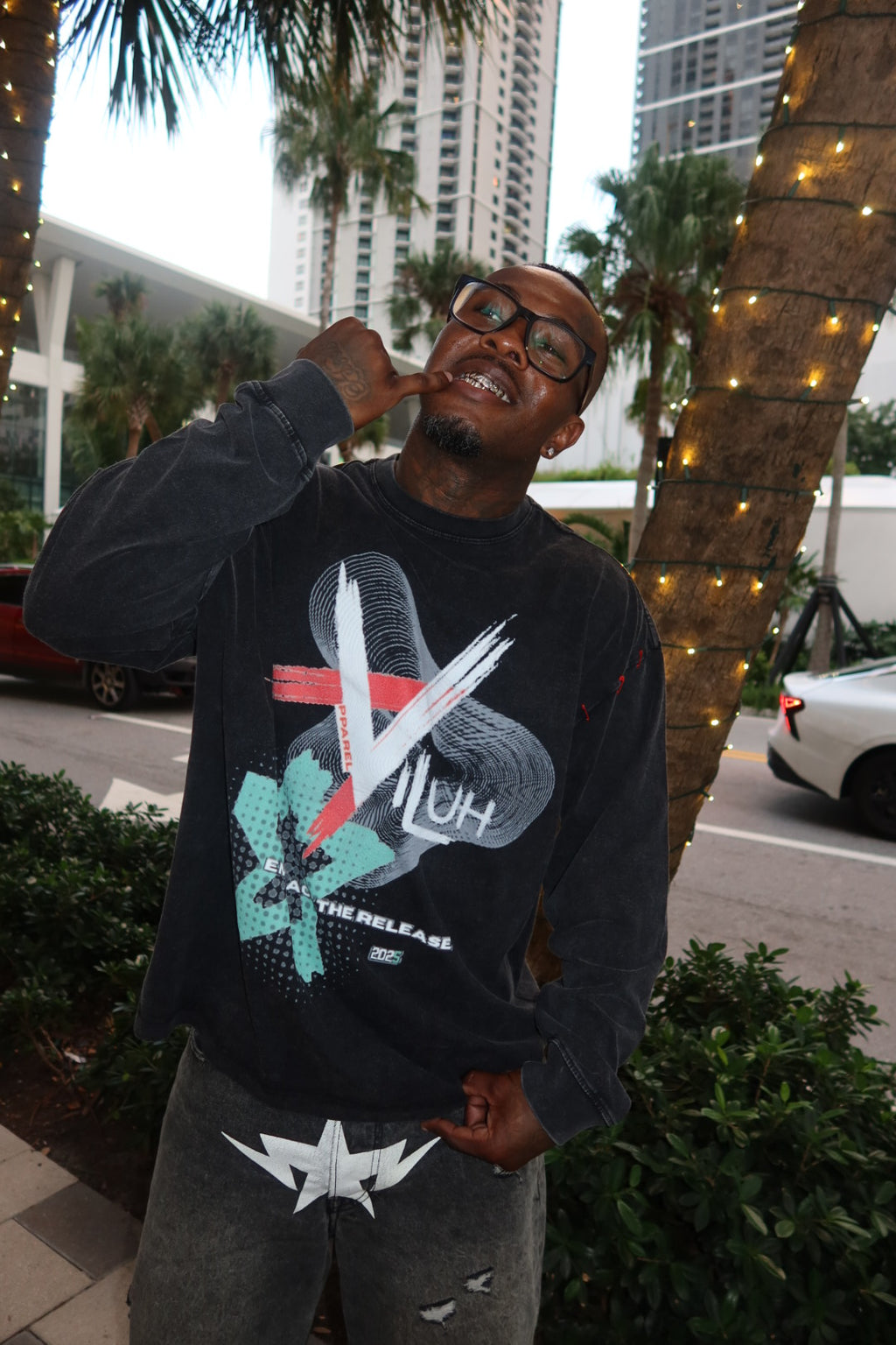 Viluh Pin Crewneck
