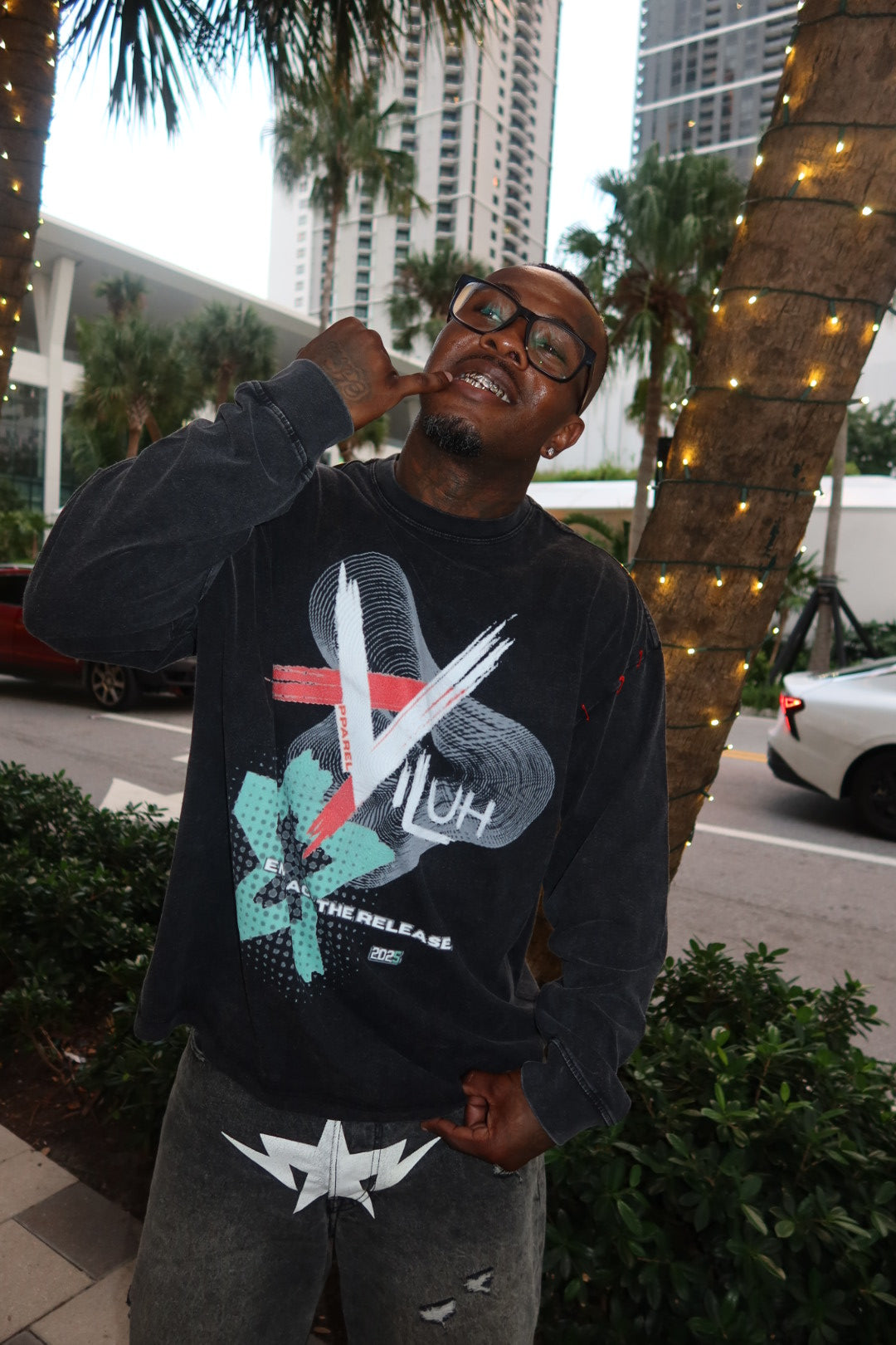 Viluh Pin Crewneck